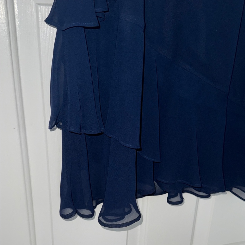 Adrianna Papell Navy Floral Lace and Chiffon Midi Dress. Size 4 - Picture 6 of 7